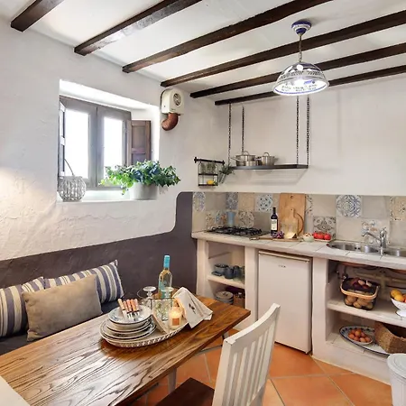 El Arpa Apartment *